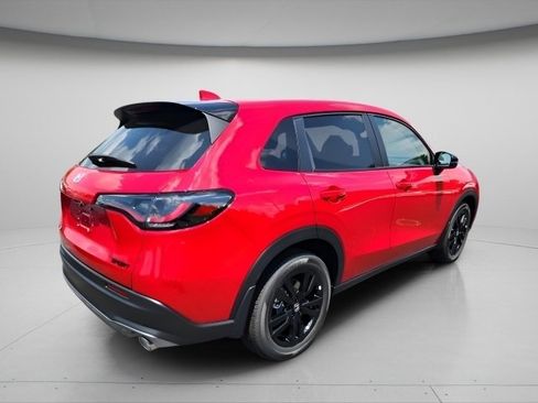Used 2026 Honda HR-V Sport image 8