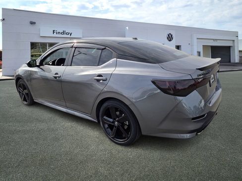 Used 2023 Nissan Sentra SR w/ Midnight Edition Package FWD image 4