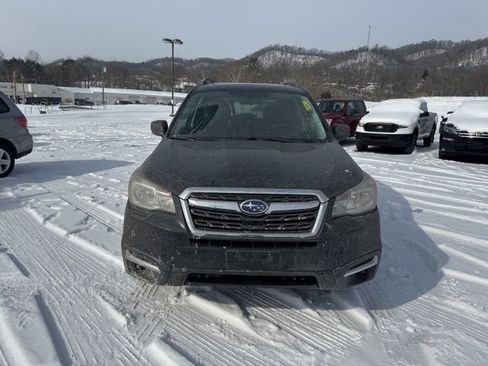Used 2018 Subaru Forester 2.5i Premium w/ All-Weather Package image 3