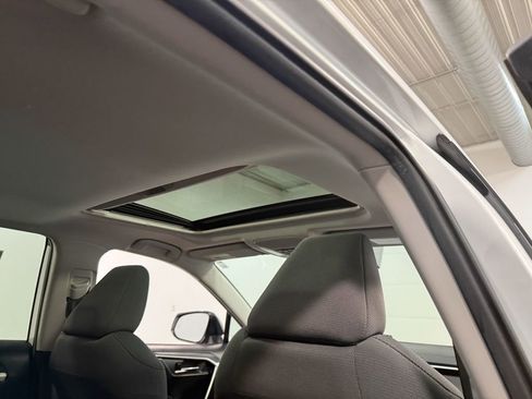 Used 2019 Toyota RAV4 XLE w/ Convenience Package AWD/4WD image 70