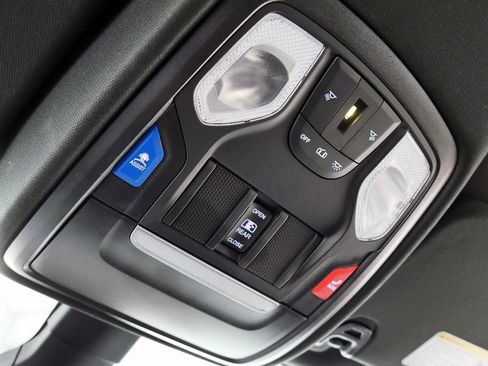 Used 2022 RAM 1500 Big Horn AWD/4WD image 33
