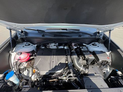Used 2025 Hyundai Santa Fe SEL FWD image 36