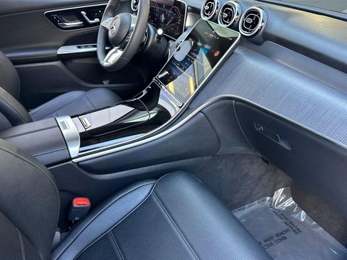 Used 2026 Mercedes-Benz GLC 350e 4MATIC image 32