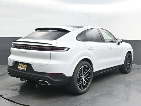 New 2025 Porsche Cayenne image 9