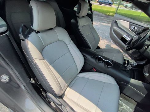 Used 2024 Ford Mustang Premium RWD image 21
