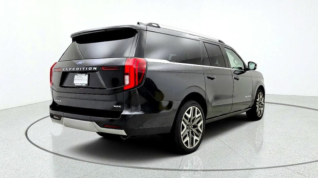Used 2025 Ford Expedition Max Platinum w/ Platinum Ultimate Package AWD/4WD image 5