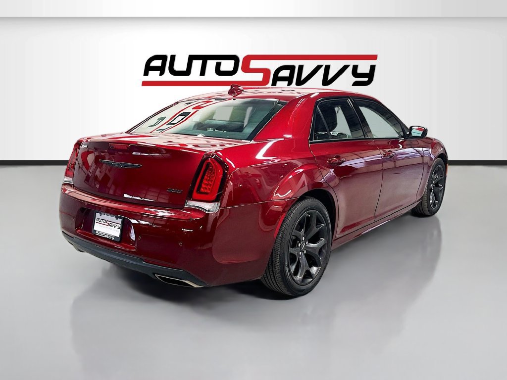 Used 2022 Chrysler 300 Touring L RWD image 7