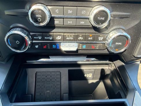 Used 2024 Ford F350 Lariat w/ Lariat Ultimate Package AWD/4WD image 17