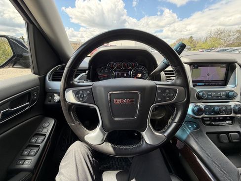 Used 2018 GMC Yukon SLT AWD/4WD image 11