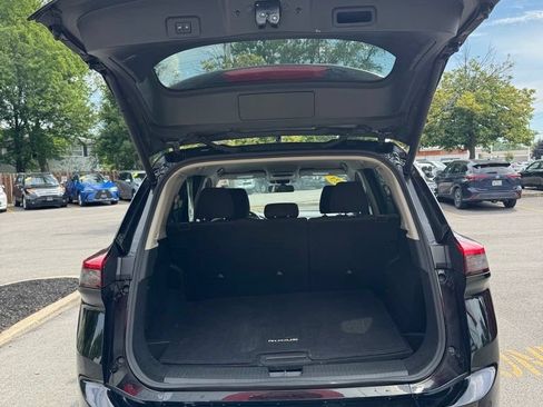 Used 2025 Nissan Rogue SV AWD/4WD image 14