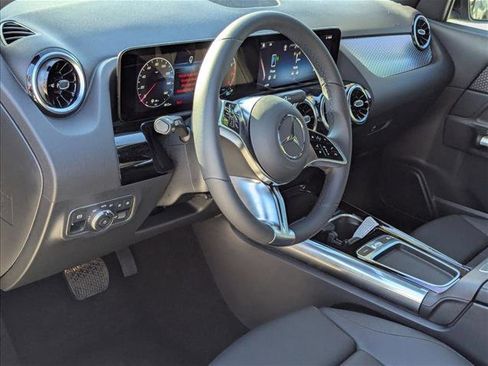 New 2026 Mercedes-Benz GLA 250 image 3
