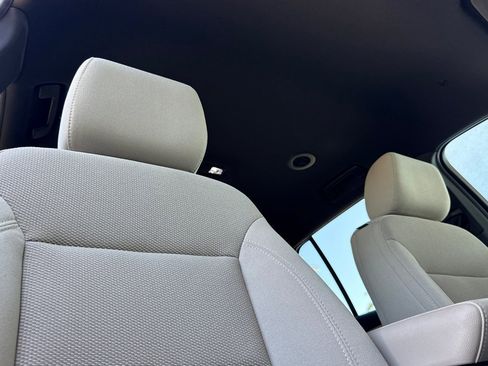 Used 2022 Chevrolet Traverse LS w/ Midnight/Sport Edition image 19