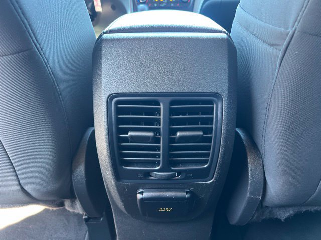 Used 2017 Ford Escape SE w/ SE Cold Weather Package FWD image 17