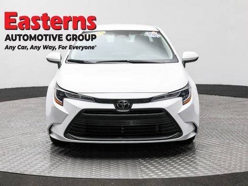 Used 2024 Toyota Corolla LE image 2