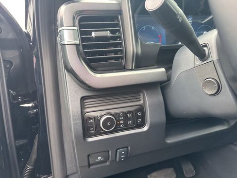 Used 2026 Ford F450 Platinum w/ FX4 Off-Road Package image 27