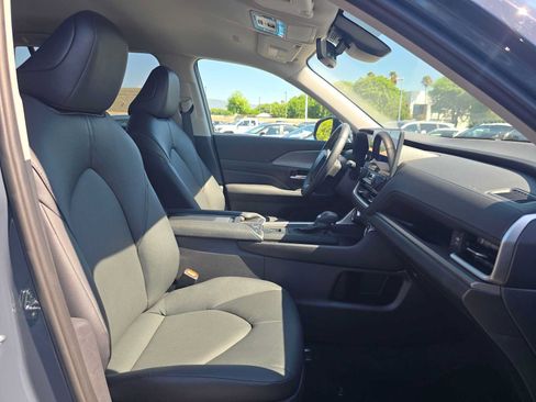 Certified 2026 Toyota Grand Highlander FWD image 10