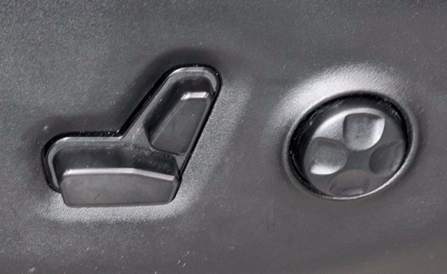 Used 2024 Chrysler Pacifica Touring-L FWD image 20