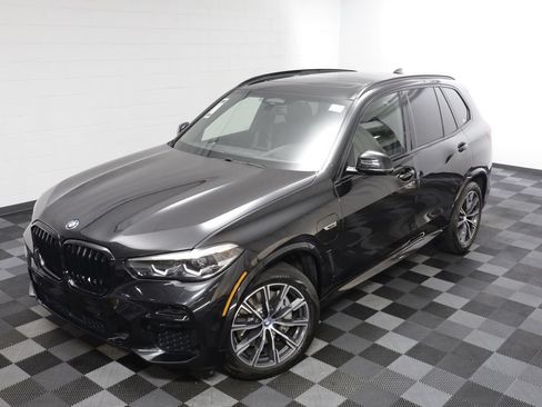 Used 2022 BMW X5 xDrive45e w/ M Sport Package AWD/4WD image 2