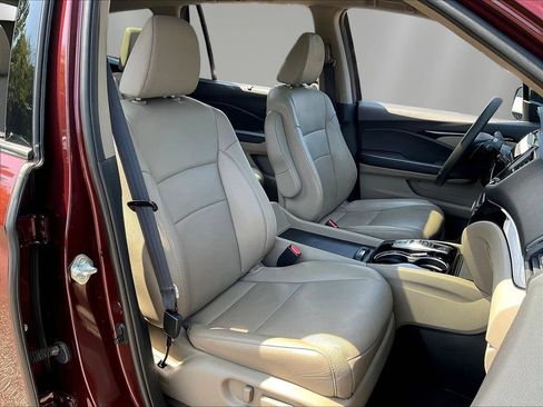 Used 2022 Honda Pilot Elite image 32