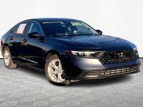 Used 2023 Honda Accord LX image 12