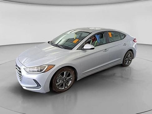 Used 2017 Hyundai Elantra SE FWD image 1