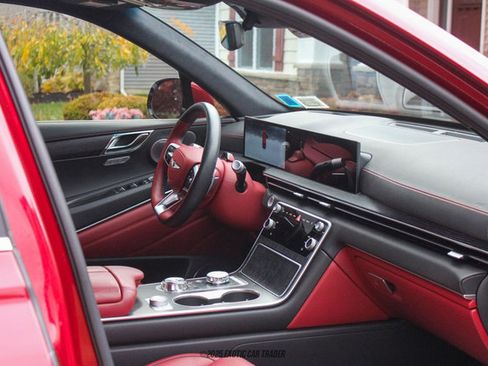 Used 2025 Genesis GV80 3.5T image 74