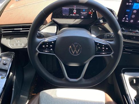 Certified 2023 Volkswagen ID.4 Pro image 3