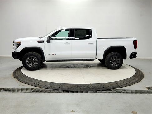 New 2026 GMC Sierra 1500 AT4X image 4