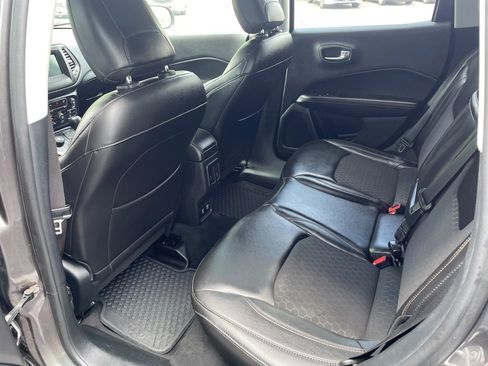 Used 2018 Jeep Compass Latitude w/ Popular Equipment Group image 10