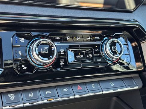 New 2026 GMC Sierra 2500 AT4 w/ AT4 Premium Plus Package image 13