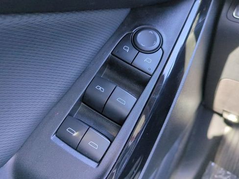 Used 2025 Chevrolet Equinox LT image 27