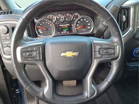 Used 2021 Chevrolet Silverado 1500 LT AWD/4WD image 24