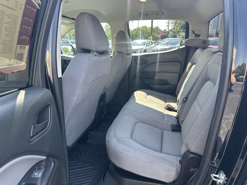 Used 2022 Chevrolet Colorado W/T w/ Custom Special Edition AWD/4WD image 31