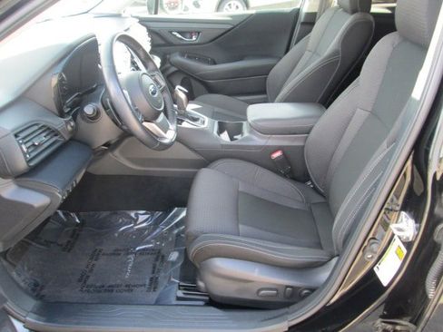 Used 2022 Subaru Outback Premium image 10