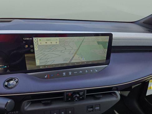 New 2026 Nissan Leaf Platinum+ image 24