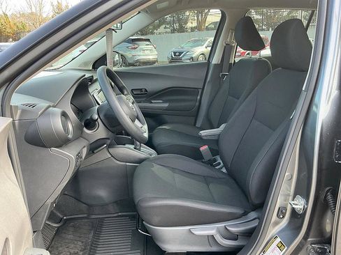 New 2025 Nissan Kicks S image 12