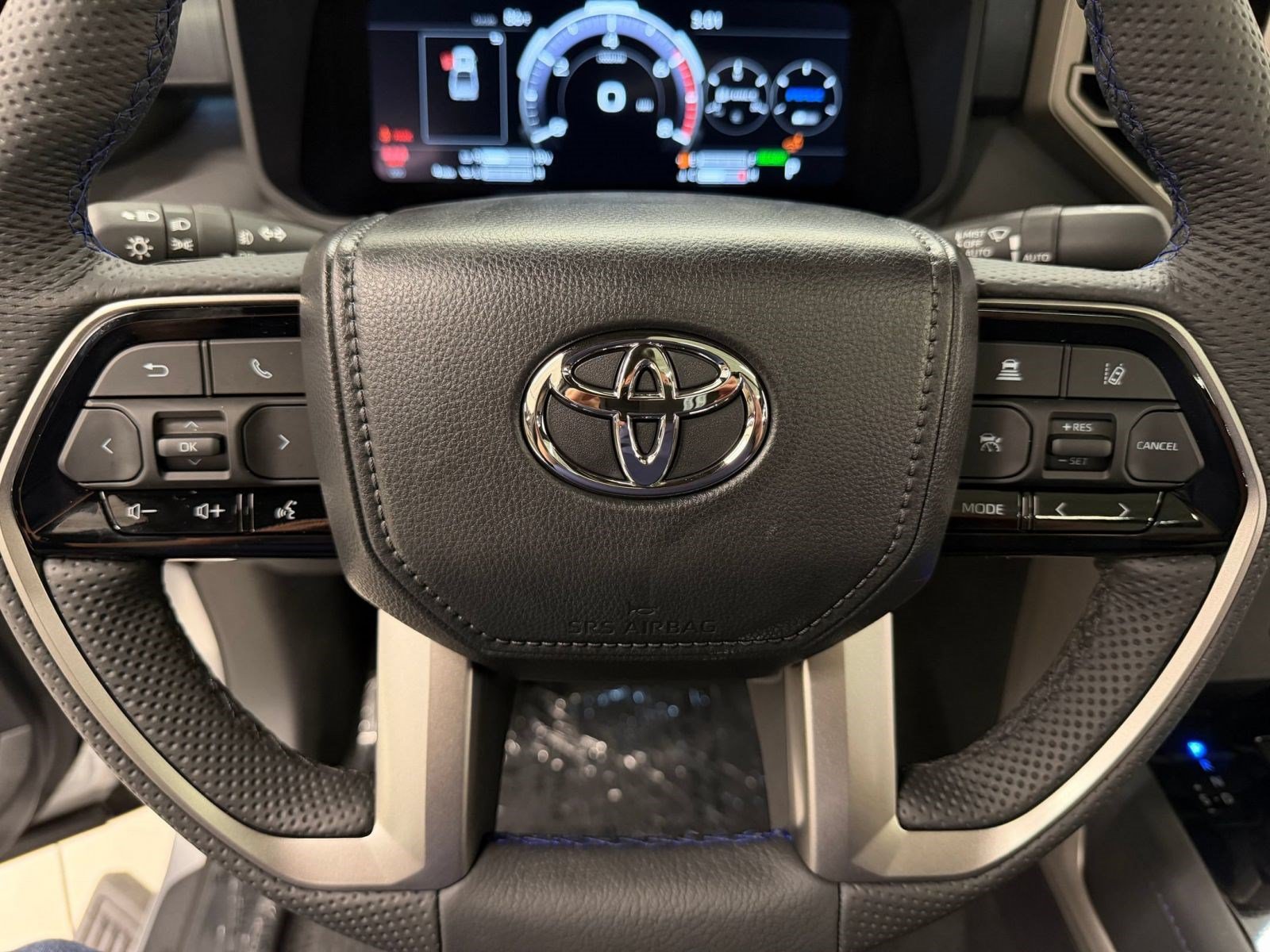 New 2026 Toyota Tundra Platinum AWD/4WD image 9