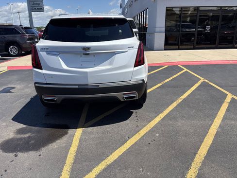 Used 2022 Cadillac XT5 Premium Luxury w/ Technology Package AWD/4WD image 6