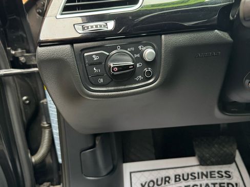 Used 2017 Audi A8 L 4.0T image 9