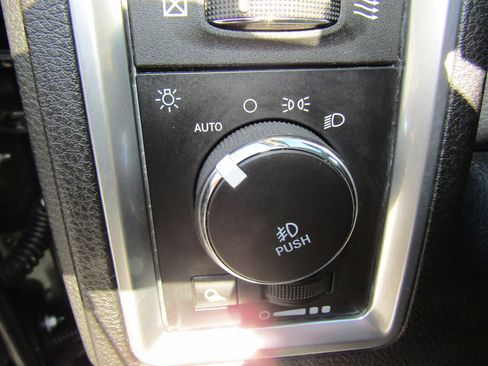 Used 2018 RAM 2500 Big Horn image 26