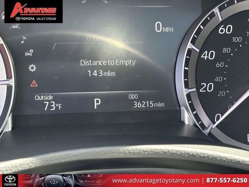 Used 2023 Toyota Highlander XLE AWD/4WD image 32