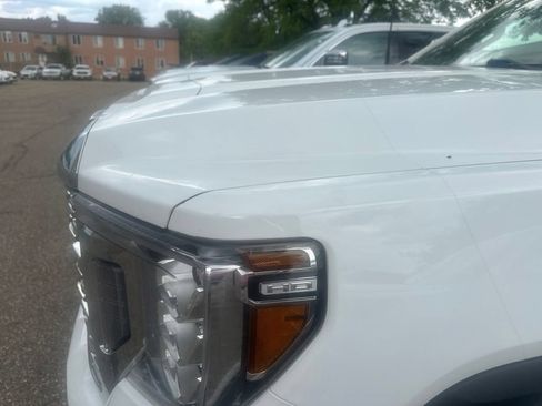Used 2021 GMC Sierra 3500 Denali AWD/4WD image 17