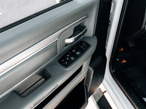 Used 2019 RAM 1500 Big Horn image 18