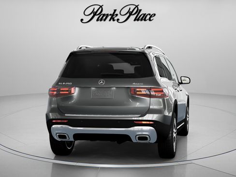 New 2026 Mercedes-Benz GLB 250 image 18