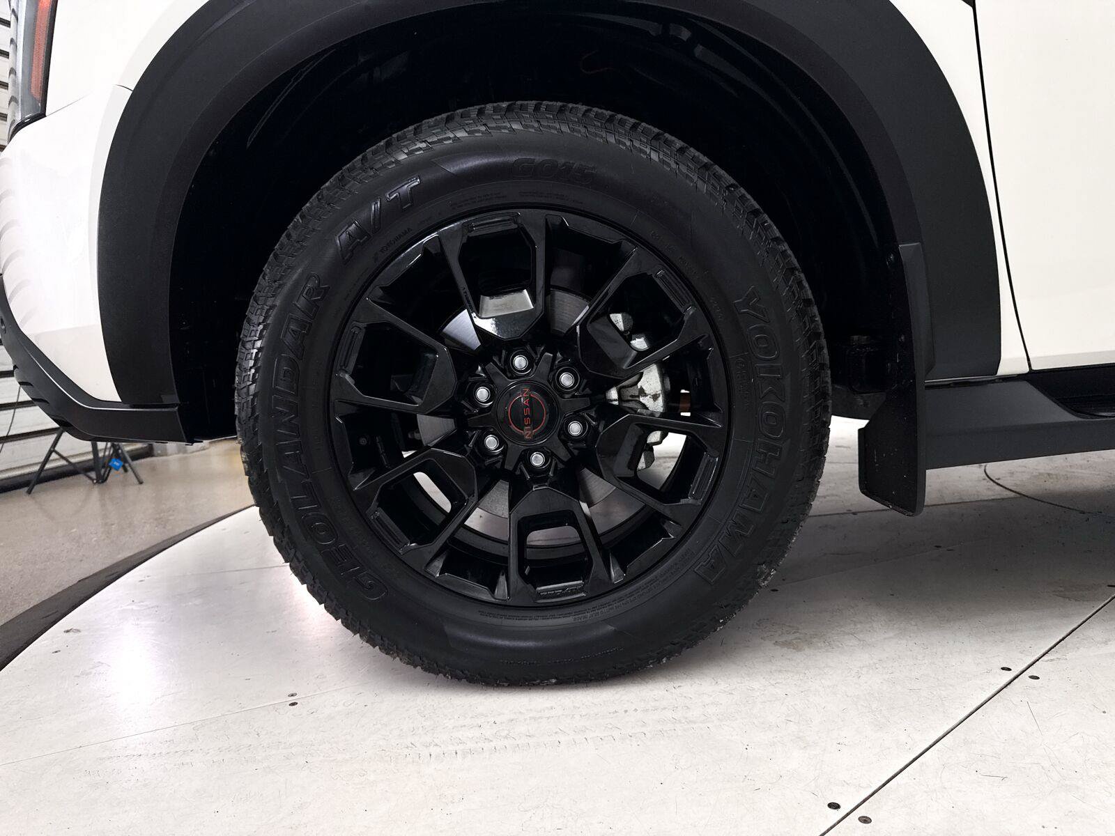 Used 2025 Nissan Armada PRO-4X w/ Pro-4X Premium Package AWD/4WD image 17