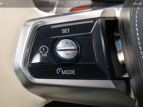 Used 2023 BMW 760i xDrive AWD/4WD image 38