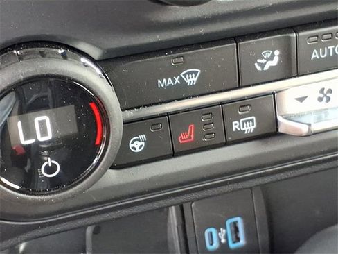 Used 2024 Ford Bronco Wildtrak image 9