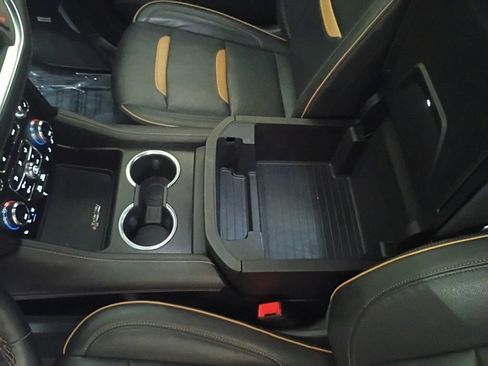 Used 2023 GMC Yukon XL AT4 image 22