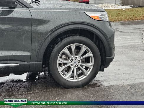 Used 2022 Ford Explorer XLT w/ Equipment Group 202A image 8