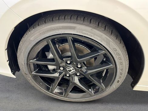 New 2025 Honda Civic Sport image 11
